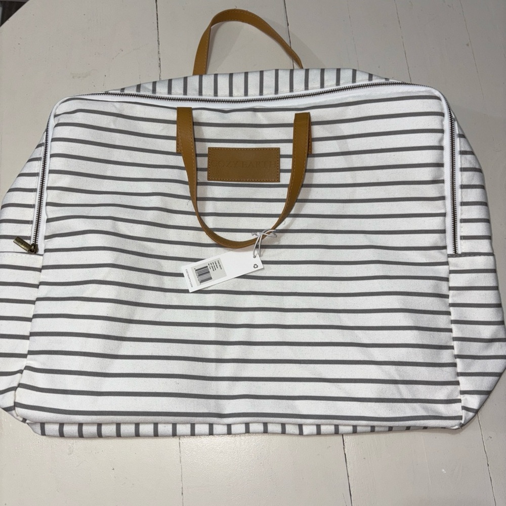 Chic Striped White and Tan Travel Bag